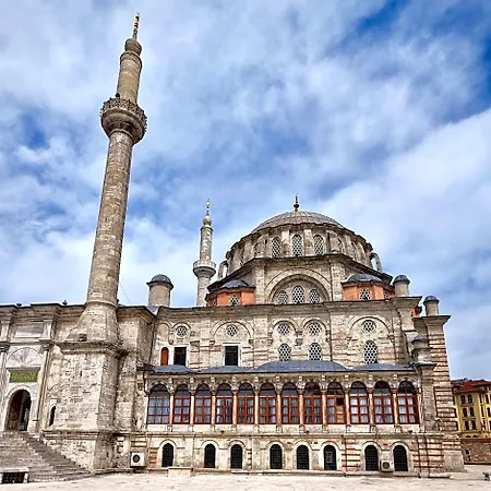 Yasmin Istanbul