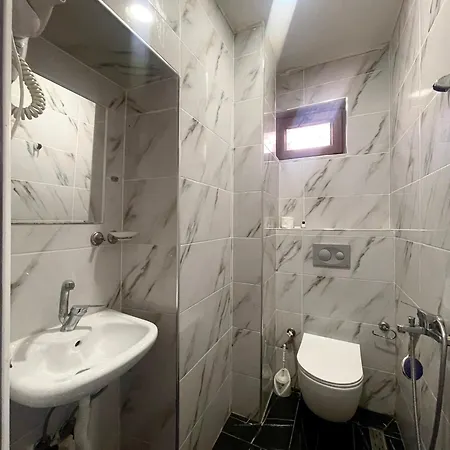 Yasmin Hotel 2*
